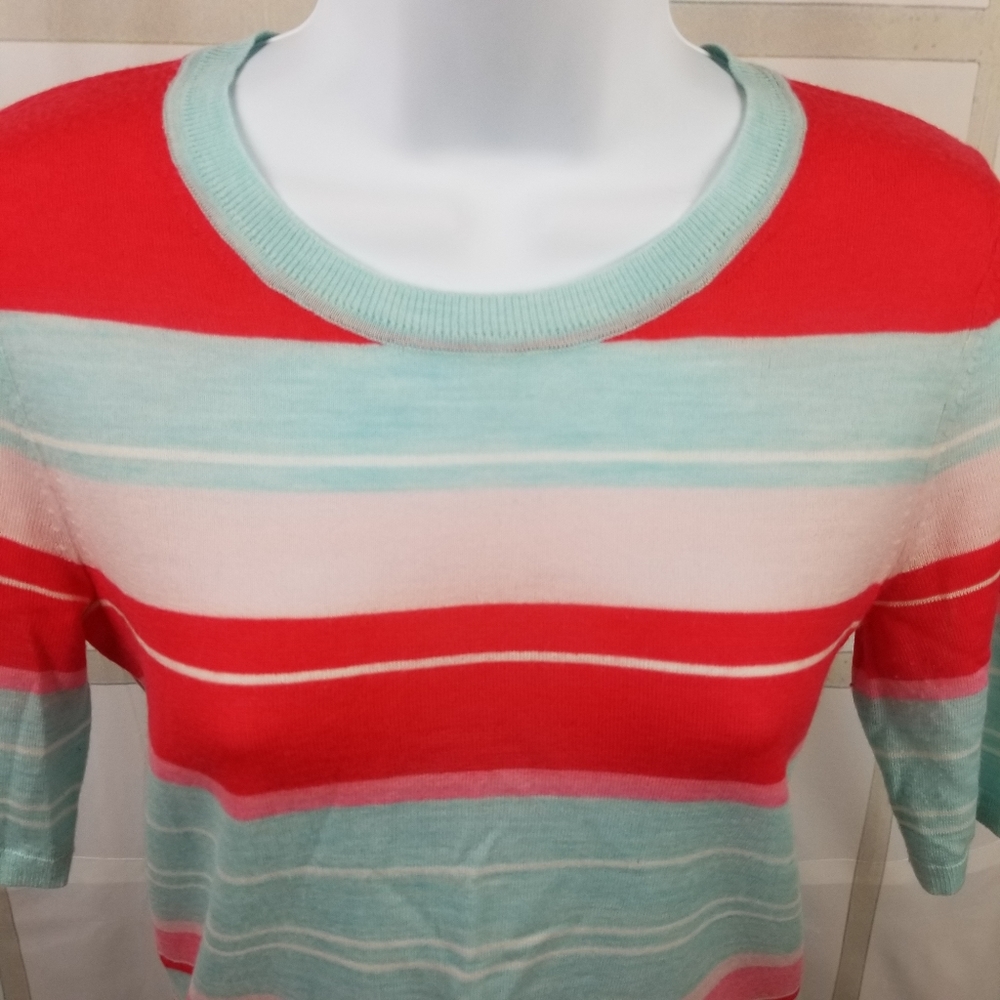 Banana Republic Sweater - Picture 2 of 4